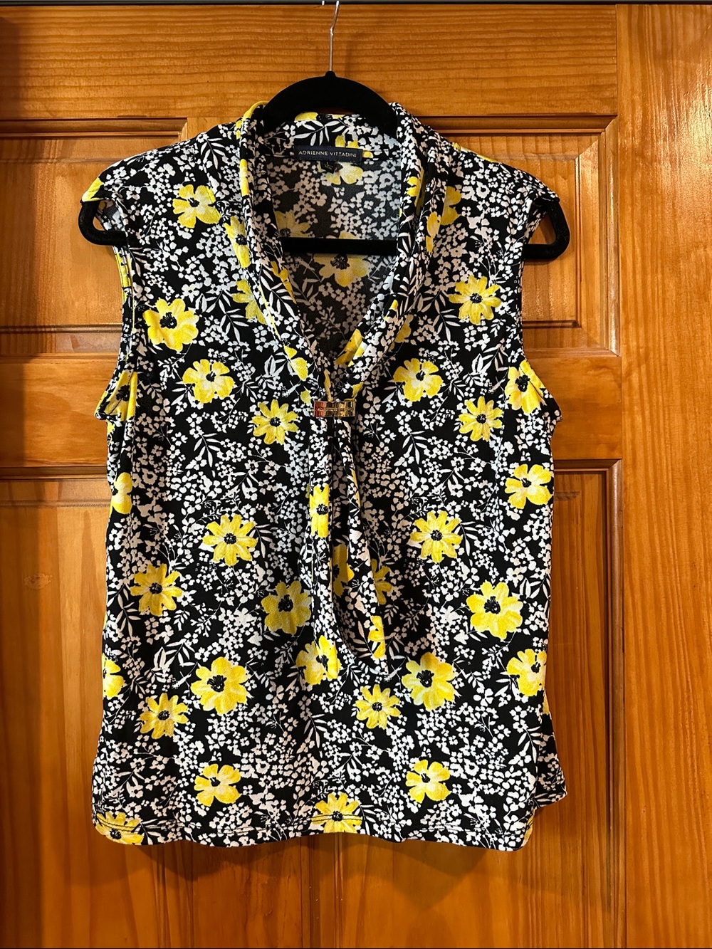 Adrienne Vittadini Black & Yellow Floral Tie-Neck Sleeveless Camisole
